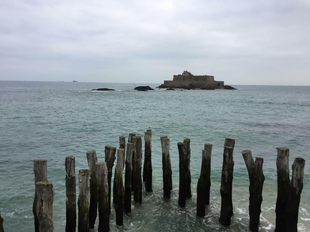Le Brise-Lames Apartamento Saint-Malo Exterior foto